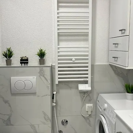 Saray Apartment *