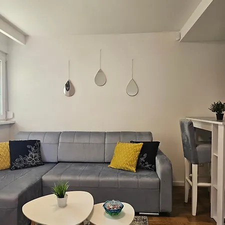 Saray Apartment *